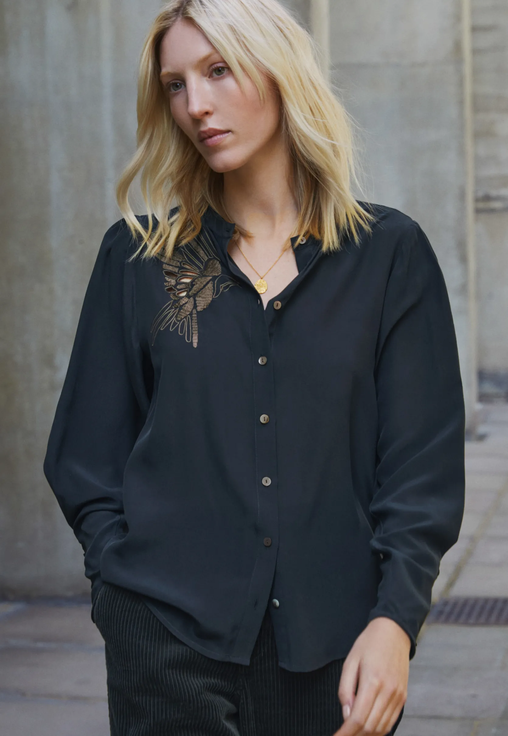 embroidered_shirt_3.webp Women Wrap London Shirts & Tops*Embroidered Shirt