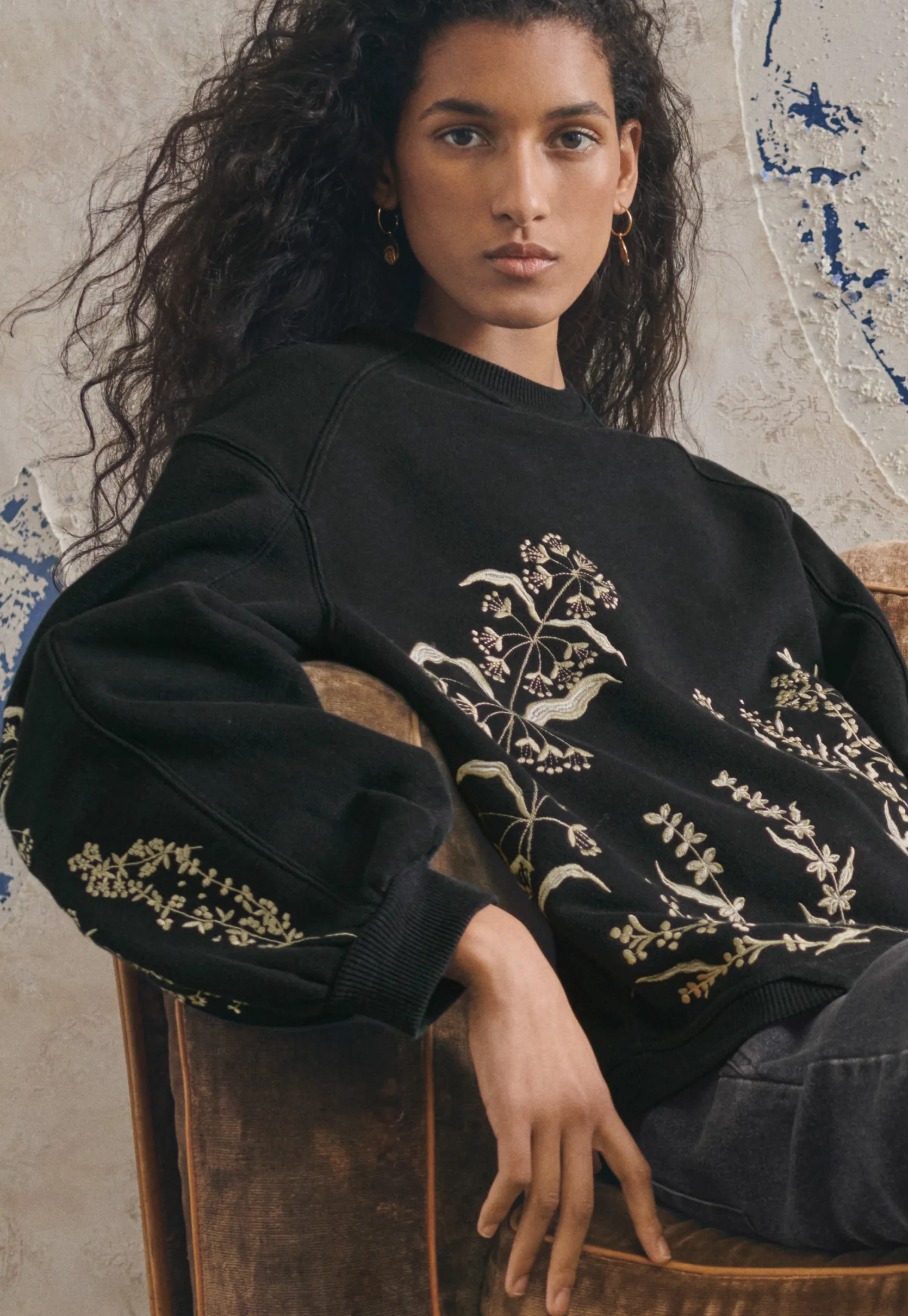 embroidered_sweatshirt_0-2.webp Women Wrap London Jersey Tops*Embroidered Sweatshirt