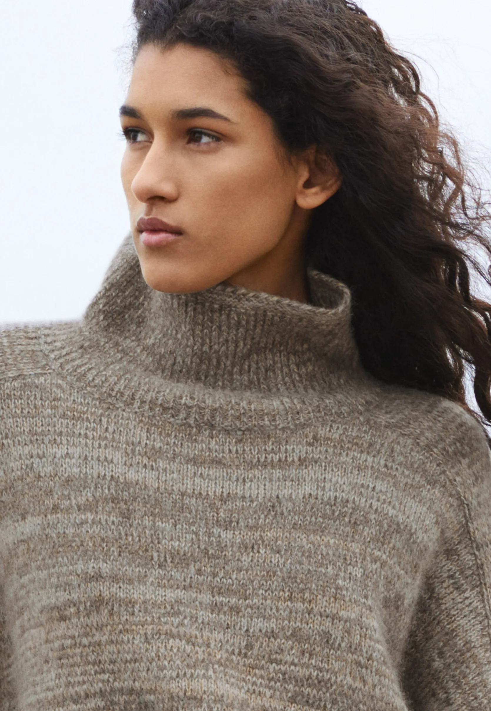 highneck_sweater_1-12.webp Women Wrap London Knitwear*High-Neck Sweater