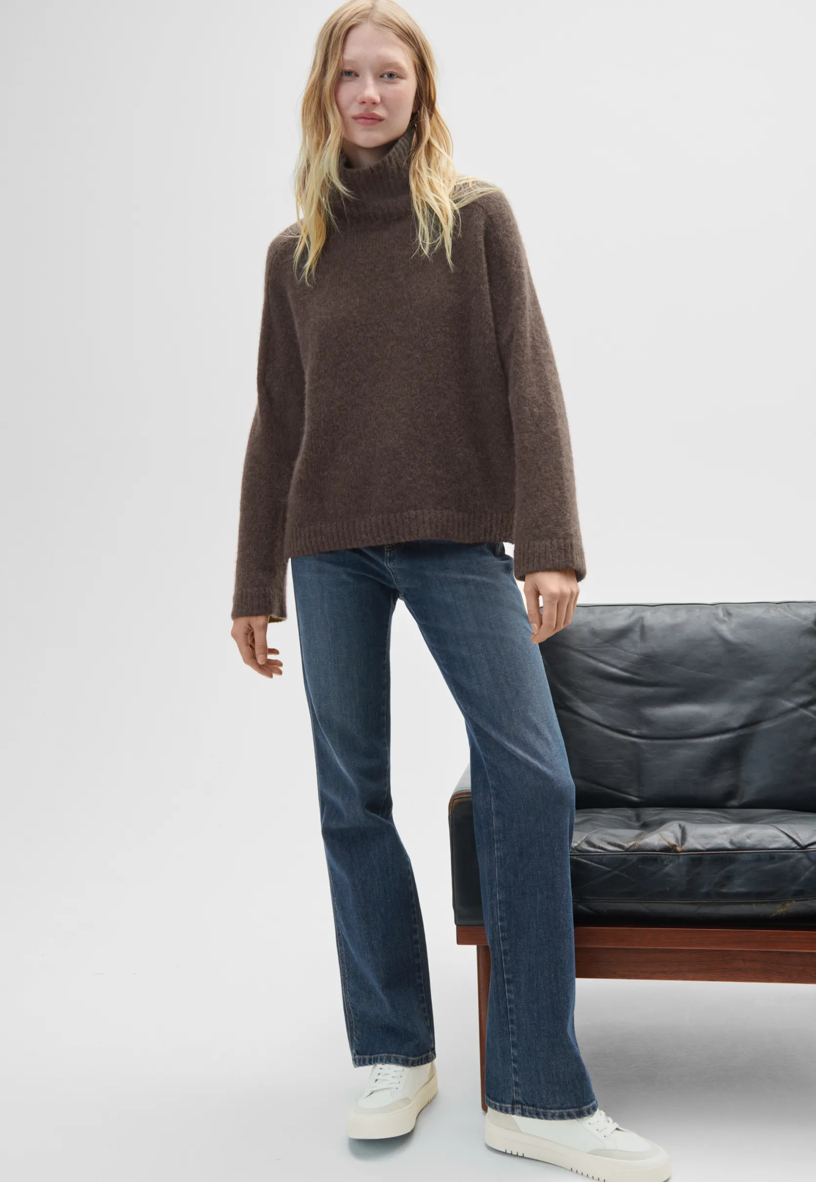 straightleg_jeans_1.webp Women Wrap London Jeans & Trousers*Straight-Leg Jeans