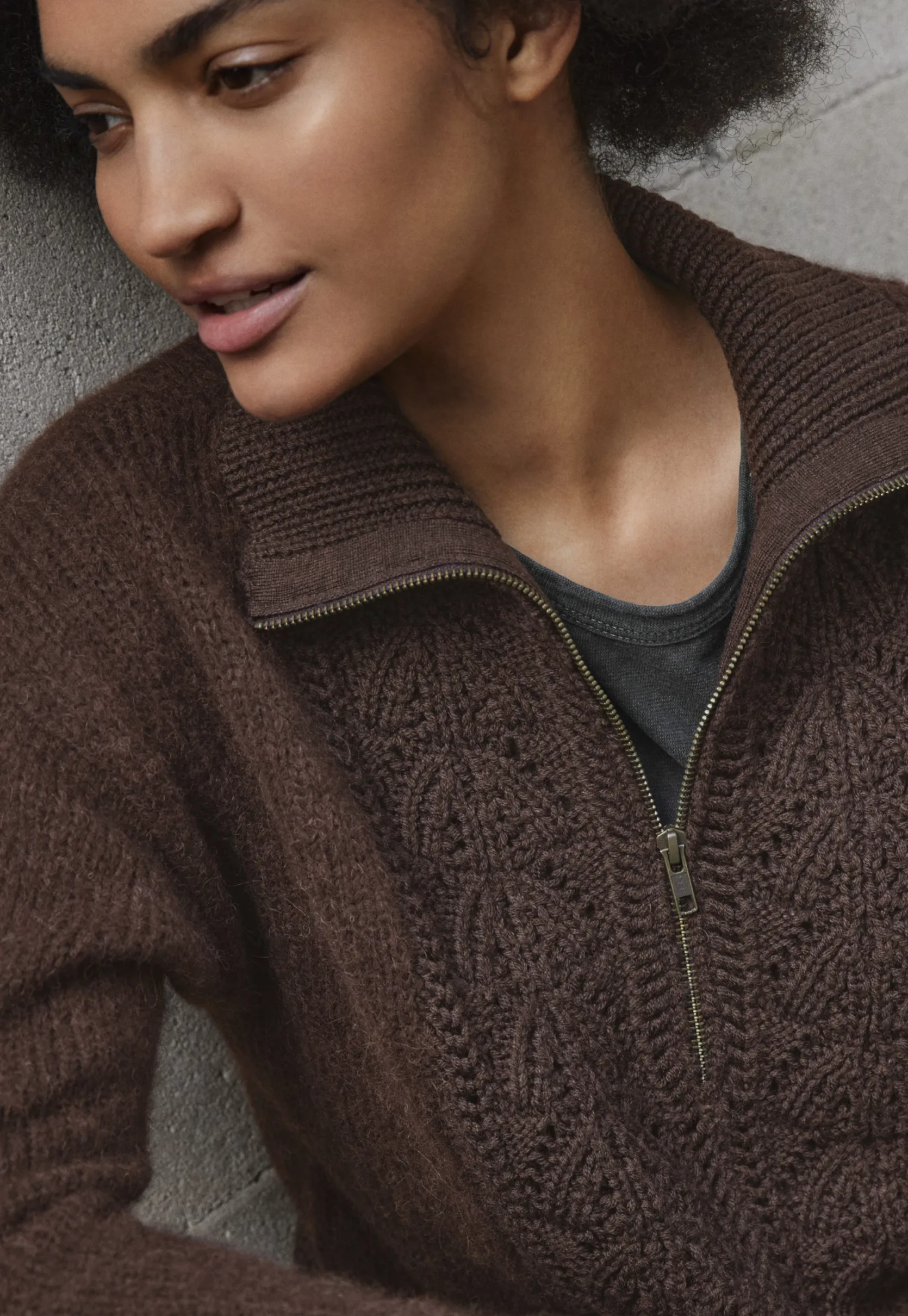 zipneck_sweater_1.webp Women Wrap London Knitwear*Zip-Neck Sweater