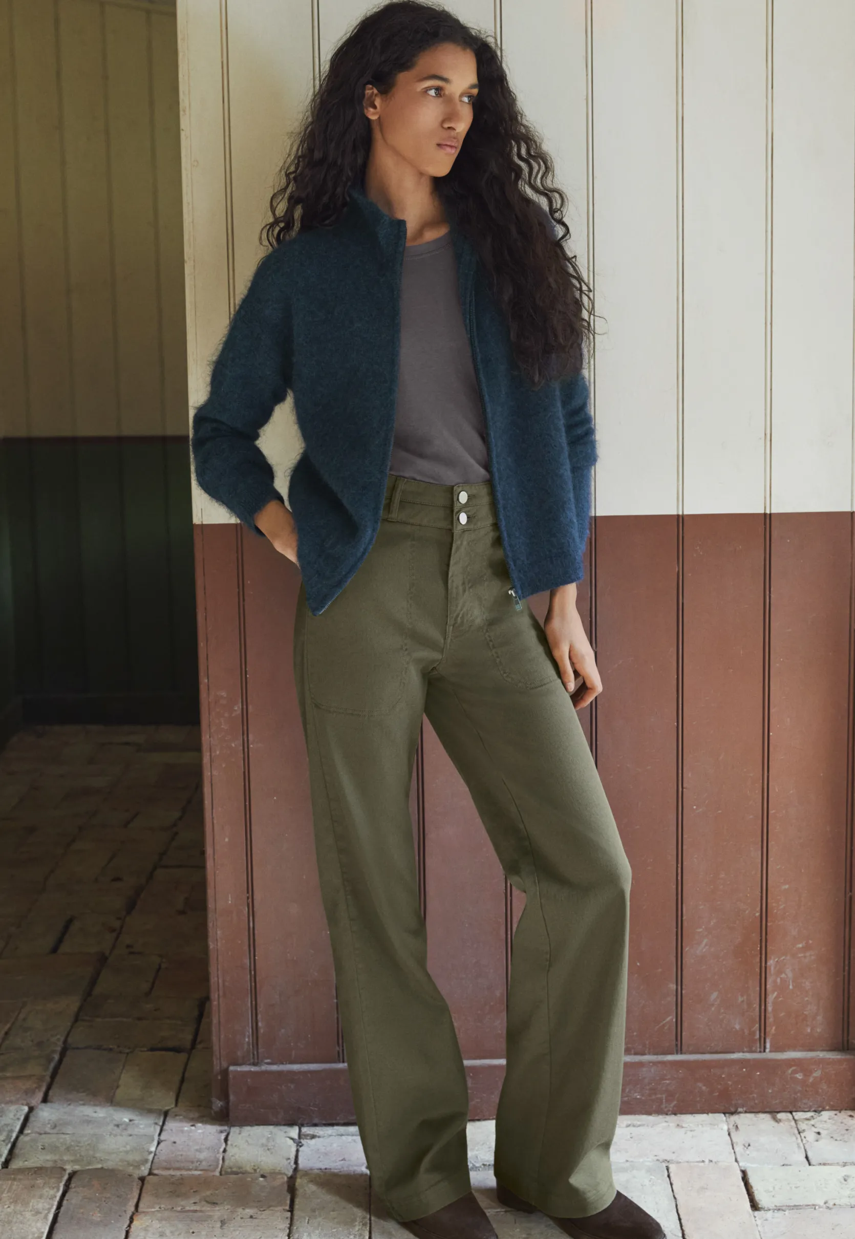 zipup_sweater_3.webp Women Wrap London Knitwear*Zip-Up Sweater